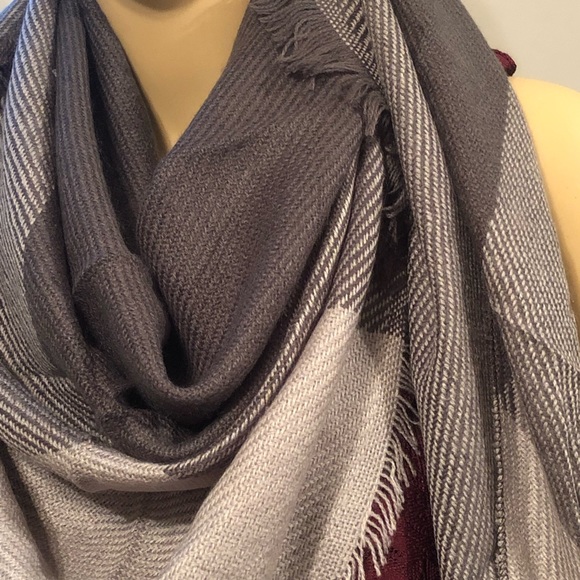 Plaid Blanket Scarf - Picture 3 of 4